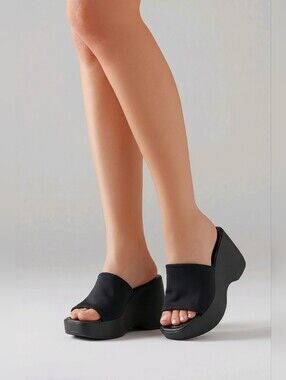 L'intervalle Women’s White Platform Slide Wedges
